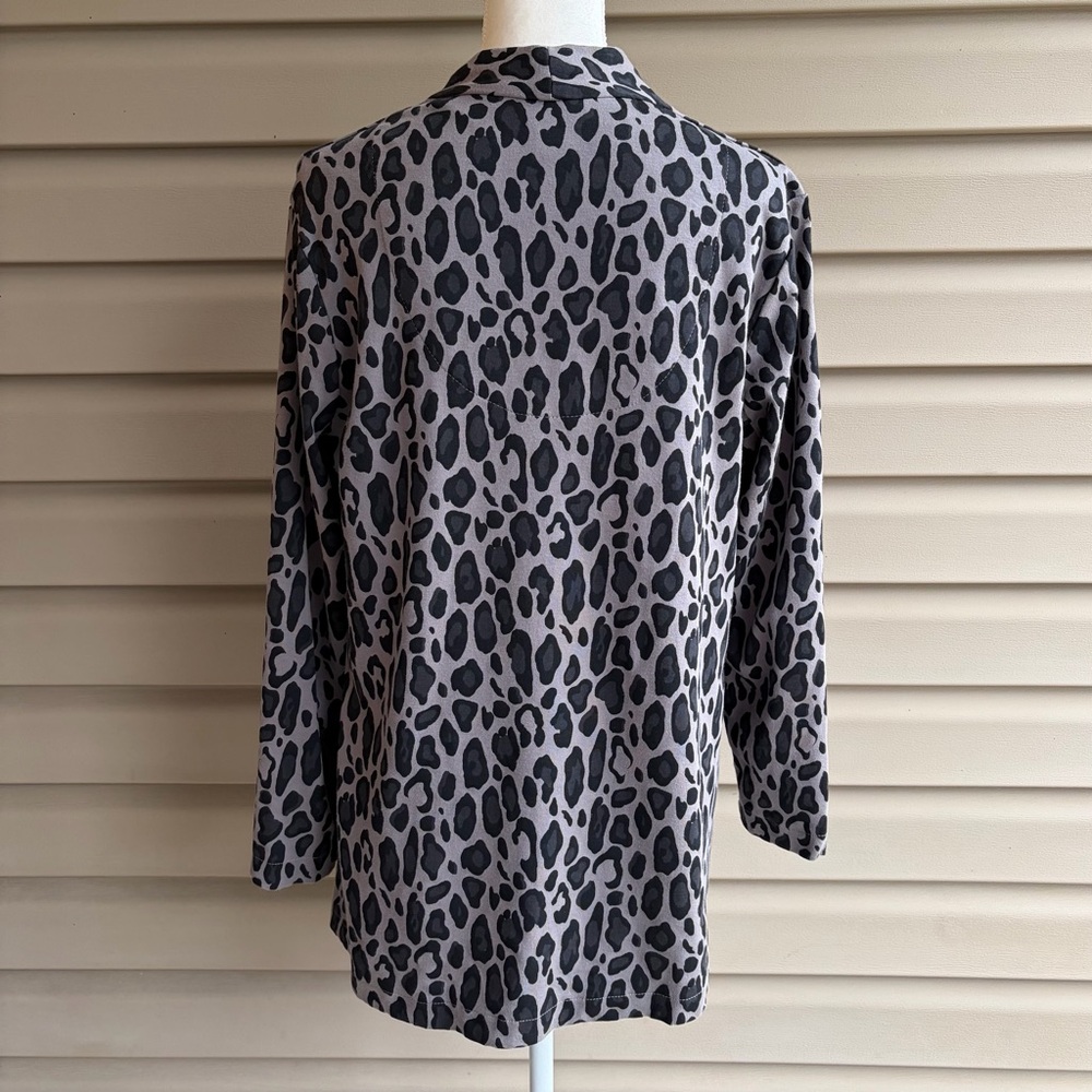 •Chico's• Knit Animal Print Tunic Length Top - Size Large (Chico’s Size 2) - Picture 5 of 7
